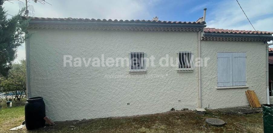 Maison blanche avec volets, Ravalement du Var