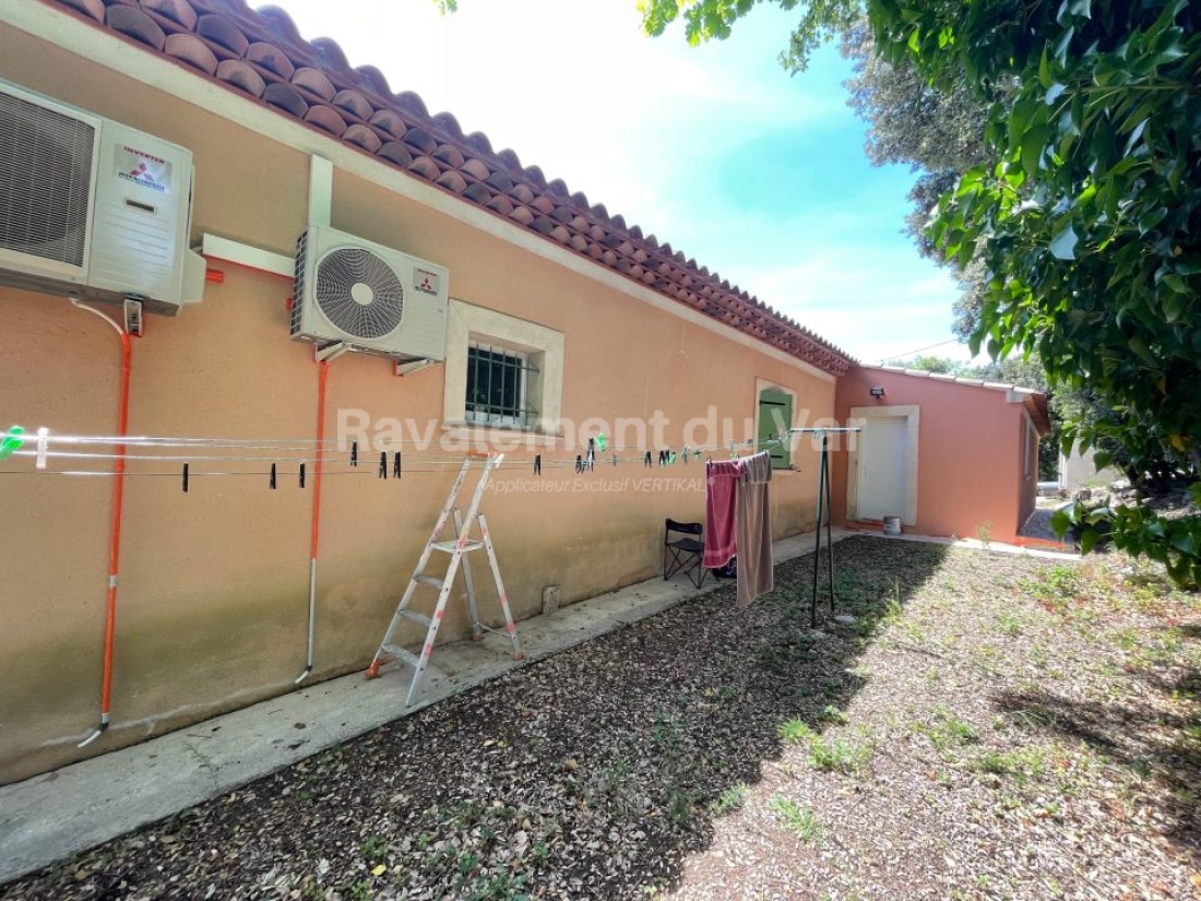 Rénovation de façades d'une maison à Bormes-les-Mimosas, 83230, Var